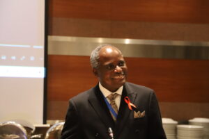 Dr Charles Mwansambo, membre suppléant de l'ESA au conseil d'administration du Fonds mondial et du BCA